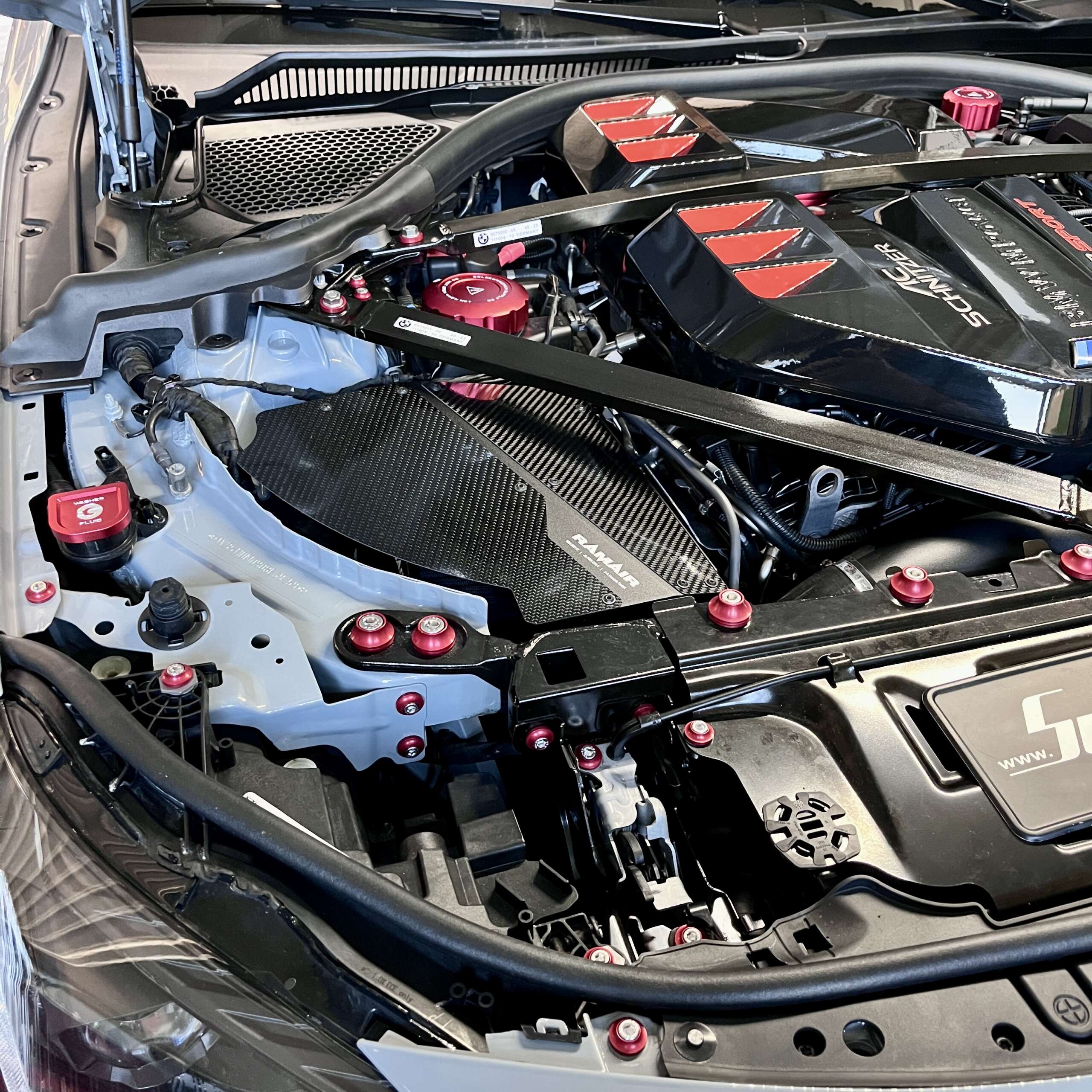 Downstar Deluxe Dress Up Hardware Kit Motorraum Schrauben für BMW M2 G87 – Bild 3